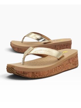 Volatile Neville Wedge Sandals Women’s Size 8 Metallic Gold Cork